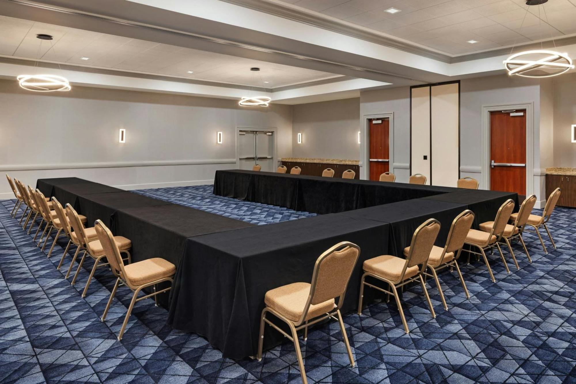 Hotel Courtyard By Marriott Cal Expo
