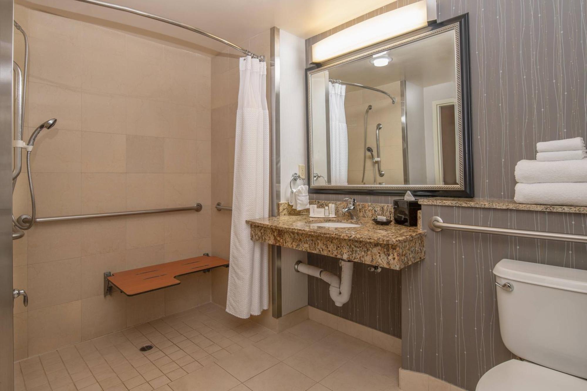 Hotel Courtyard By Marriott Cal Expo 3*