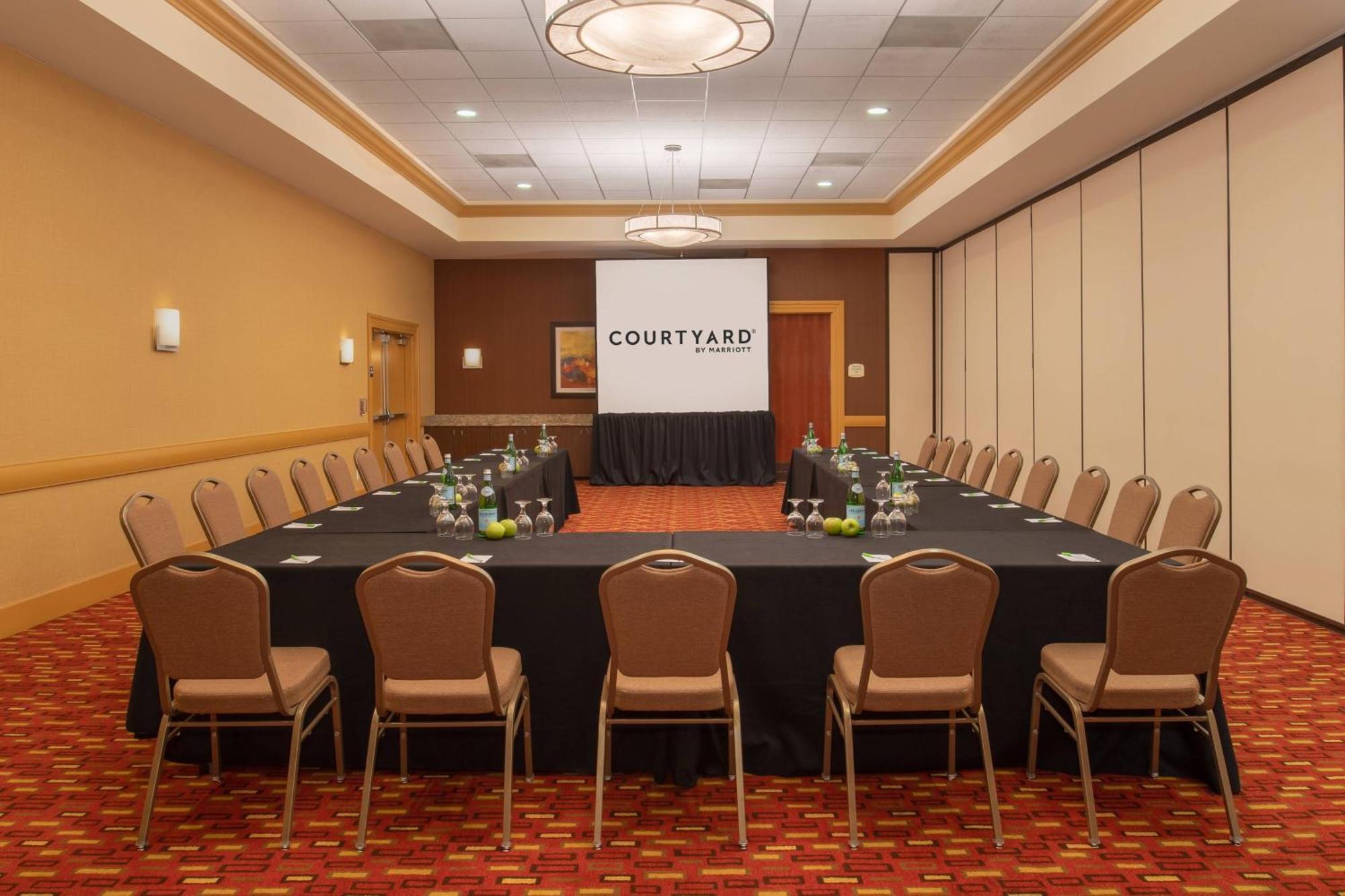 Courtyard By Marriott Cal Expo Sacramento