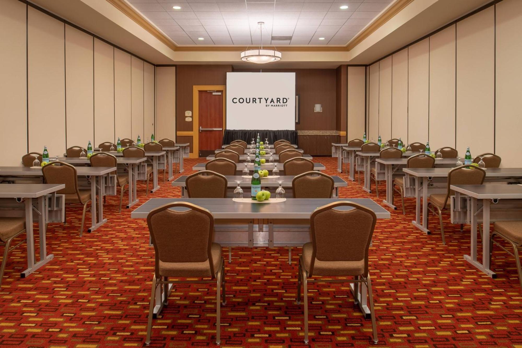 Courtyard By Marriott Cal Expo