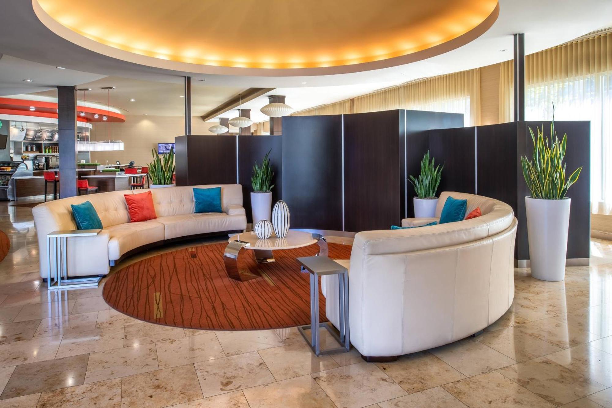 Hotel Courtyard By Marriott Cal Expo 3*