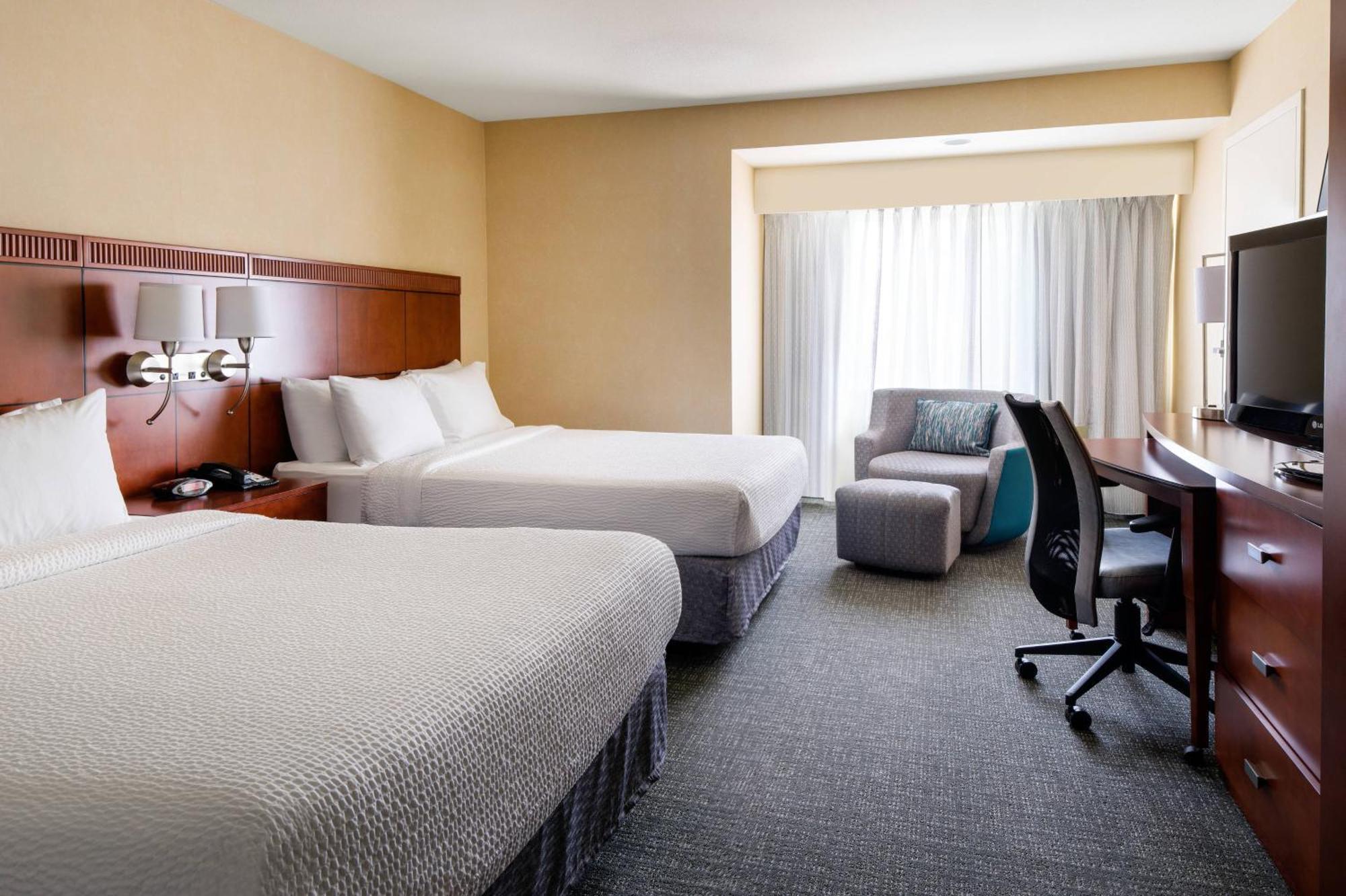 Courtyard By Marriott Cal Expo Hotel