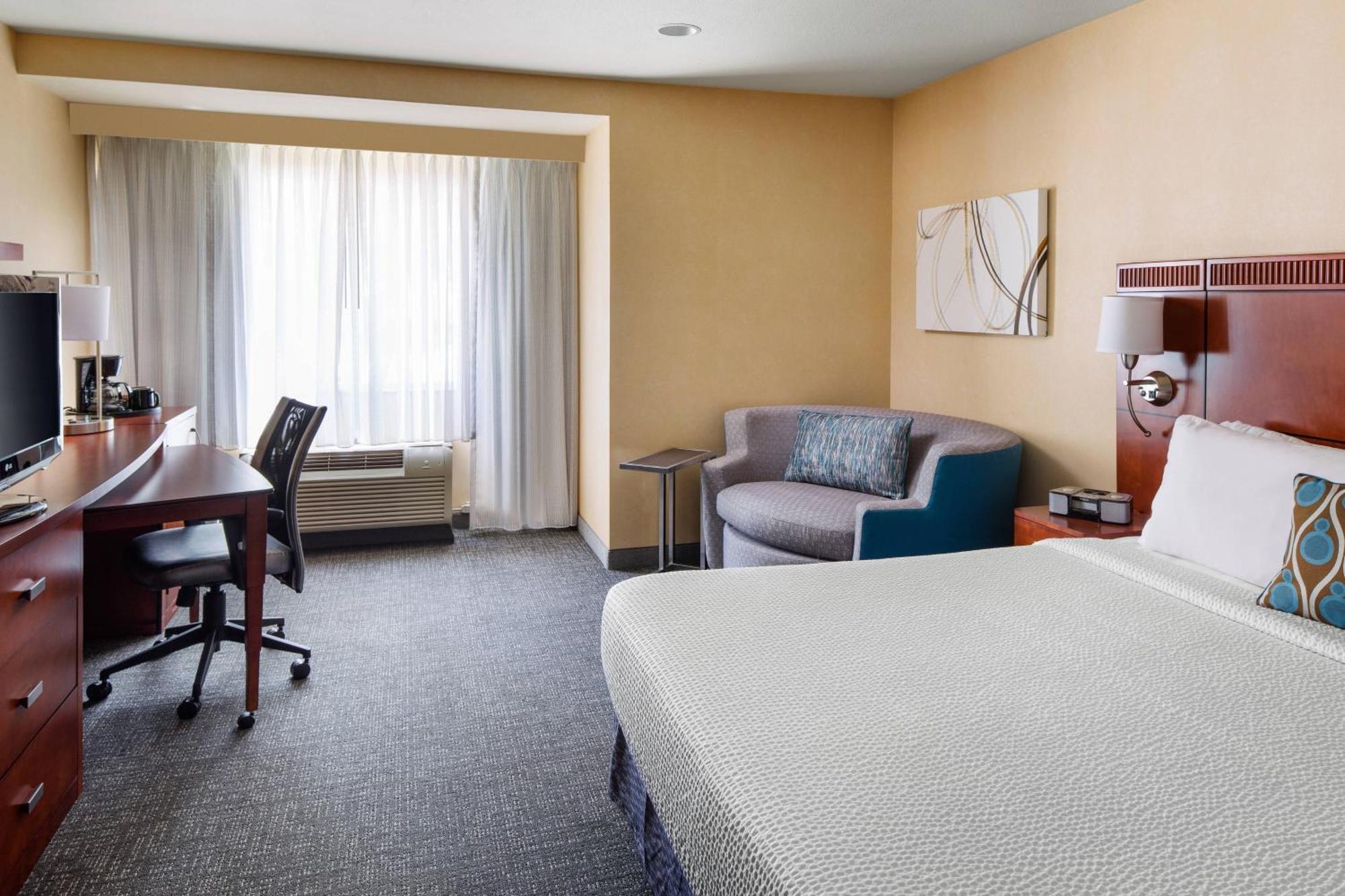 Courtyard By Marriott Cal Expo 3*