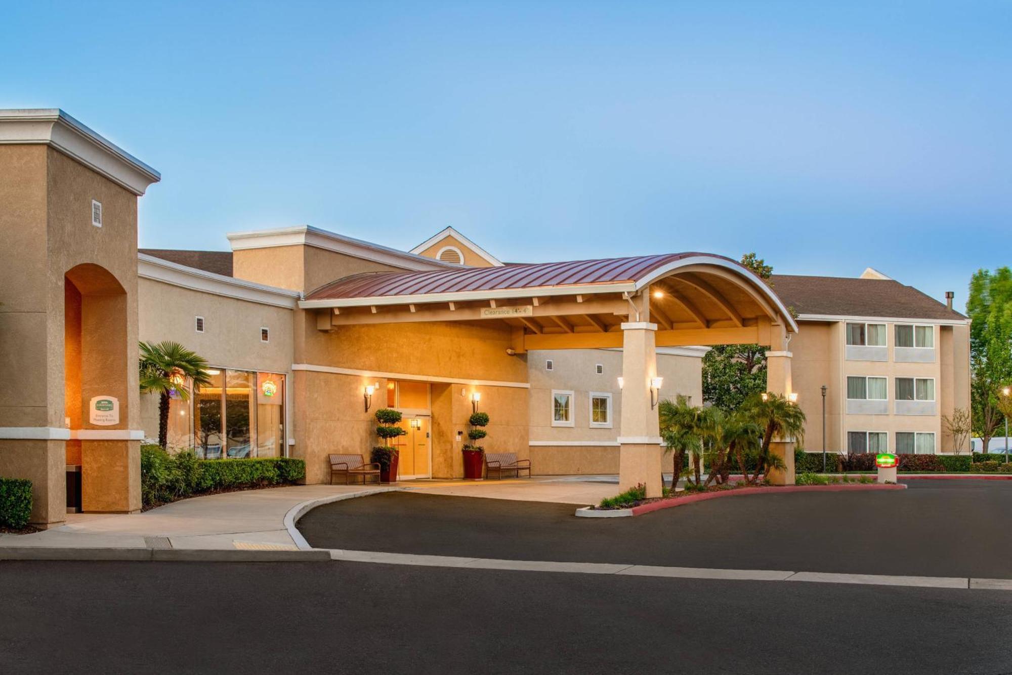 Courtyard By Marriott Cal Expo Sacramento