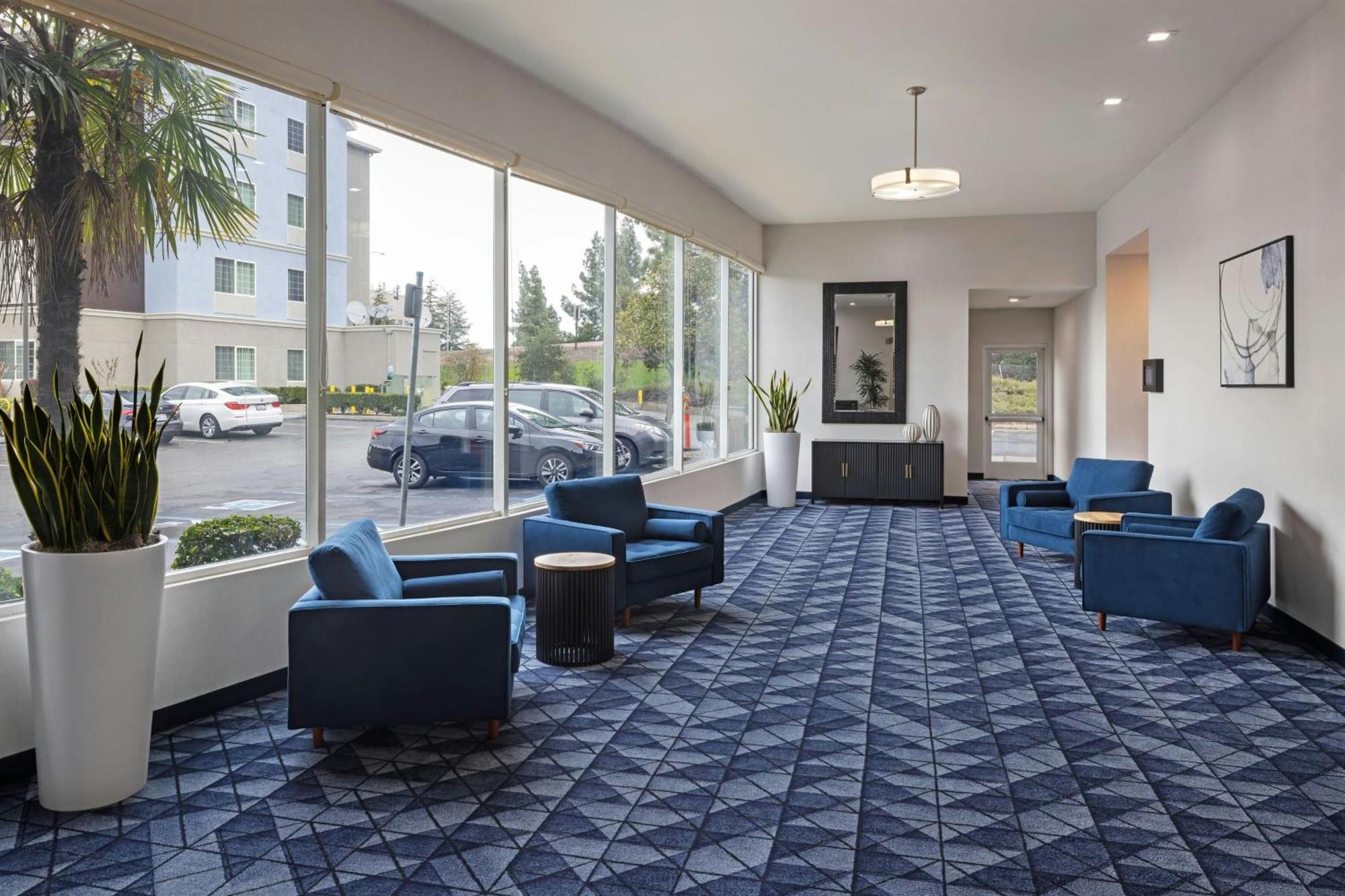 Courtyard By Marriott Cal Expo Hotel