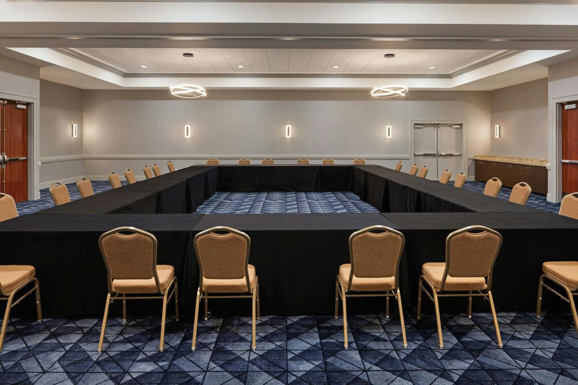 Courtyard By Marriott Cal Expo Hotel 3*