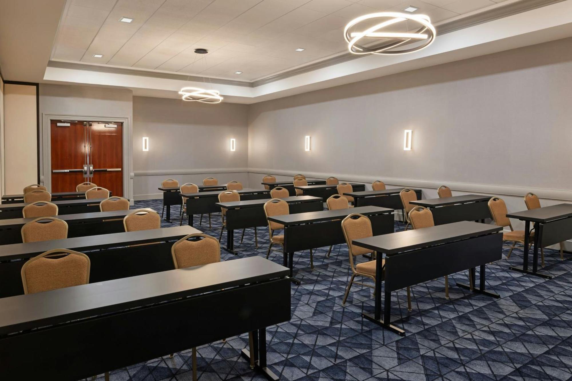 Hotel Courtyard By Marriott Cal Expo 3*