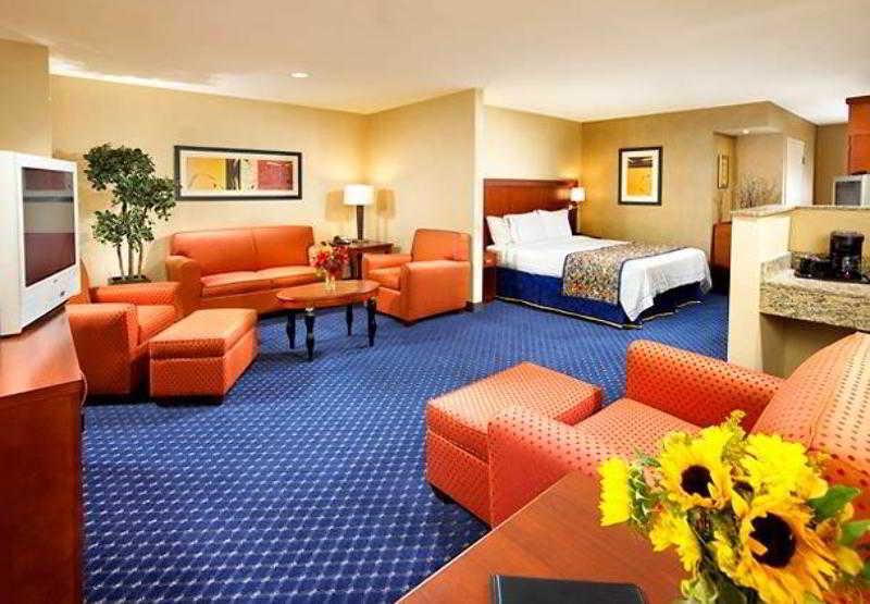 Courtyard By Marriott Cal Expo Hotel 3*