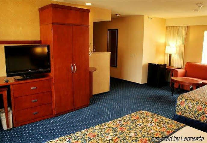 Courtyard By Marriott Cal Expo 3*