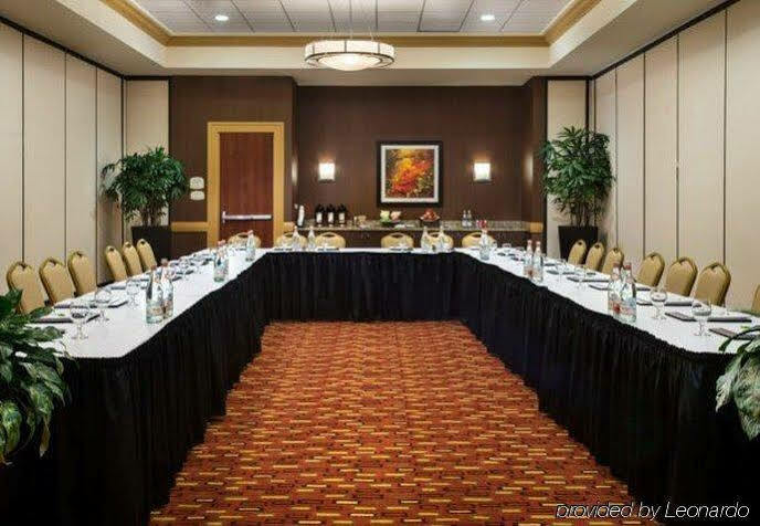 Hotel Courtyard By Marriott Cal Expo