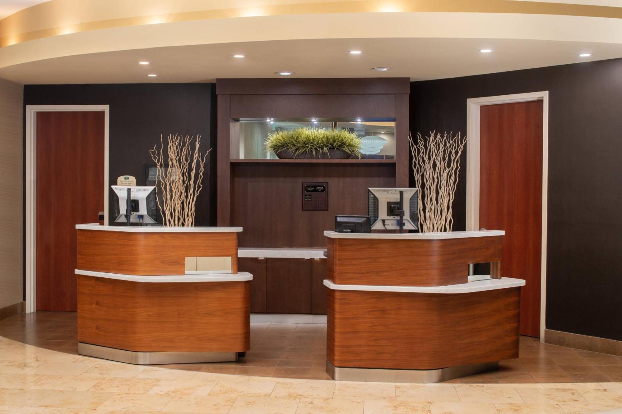 Courtyard By Marriott Cal Expo Hotel 3*